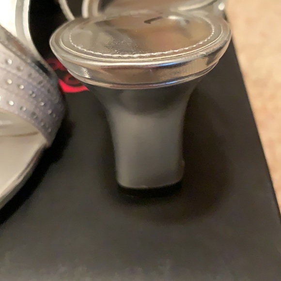 Sliver Heels - Picture 4 of 6